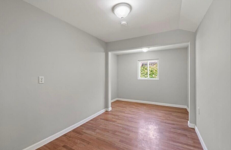 Building Photo - 50 Orchard Trl