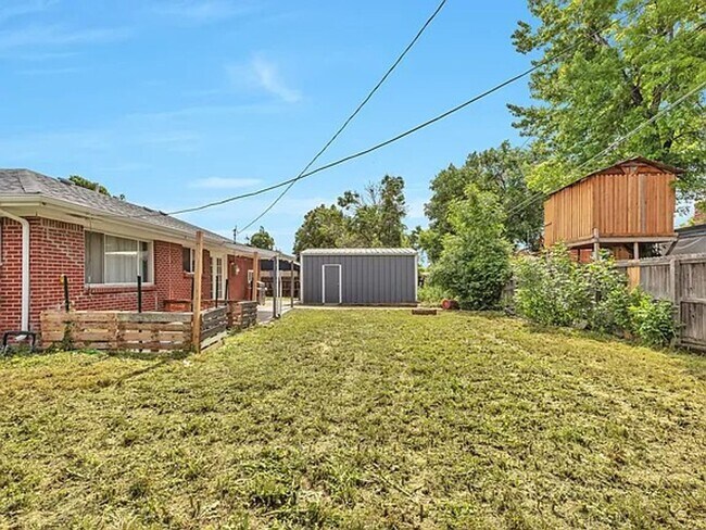 Building Photo - Coming Soon! 5BR/2BA | Newly Renovated Single Family Home | 1-Car Garage Parking | Fenced yard!
