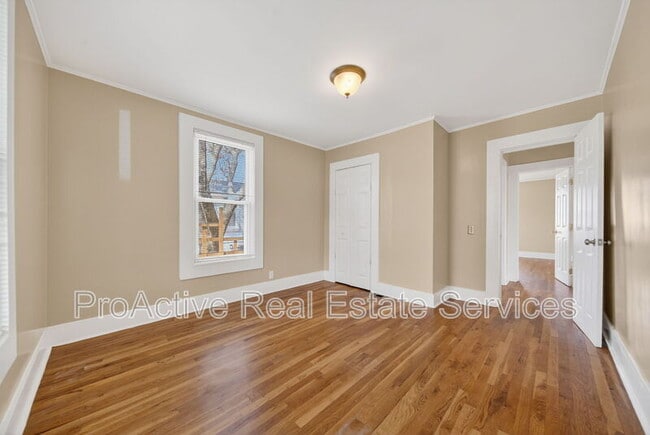 Building Photo - 1004 Woronoca Ave