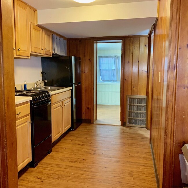 Building Photo - 1521 Balltown Rd
