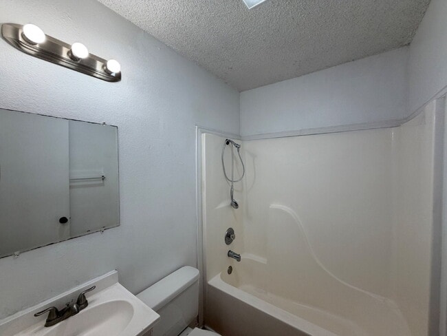 Building Photo - Spacious 4-bedroom House Could Be Your New Home!