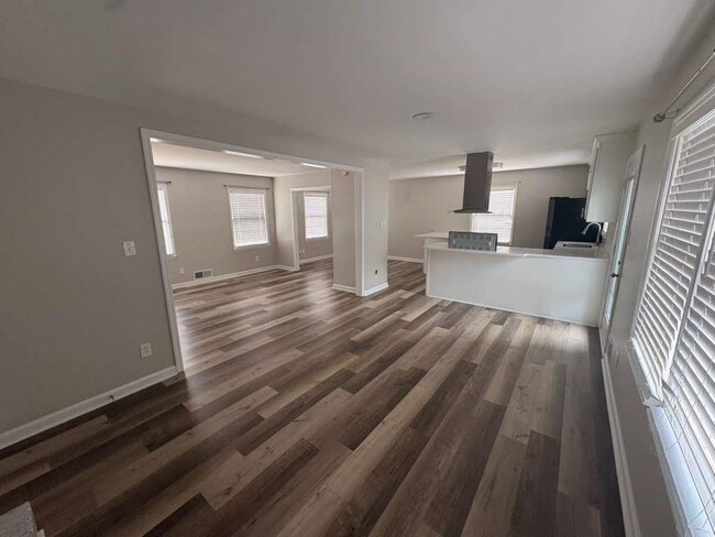 Building Photo - 259 Mediterranean Ln