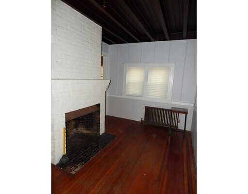 Building Photo - 7 Faulkner St