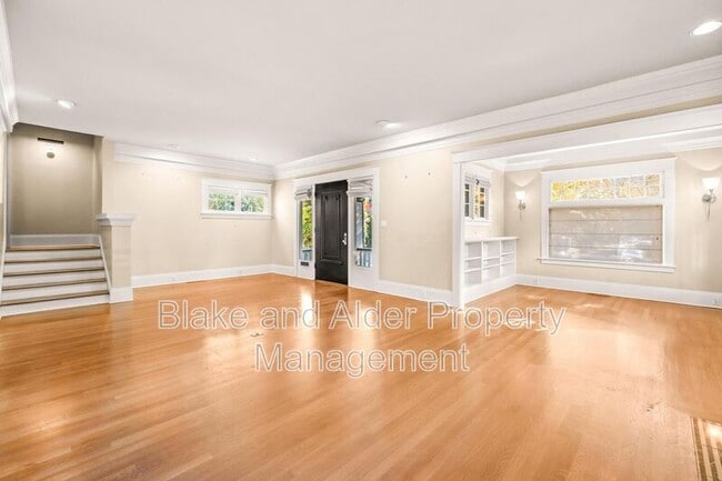 Building Photo - 3455 NE Tillamook St
