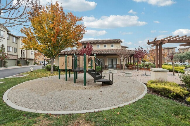 Building Photo - 5807 Via Lugano