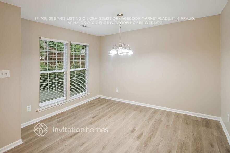 Building Photo - 5037 Silabert Ave