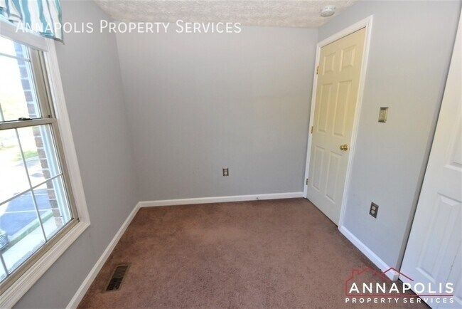 Building Photo - 2455 Warm Spring Way