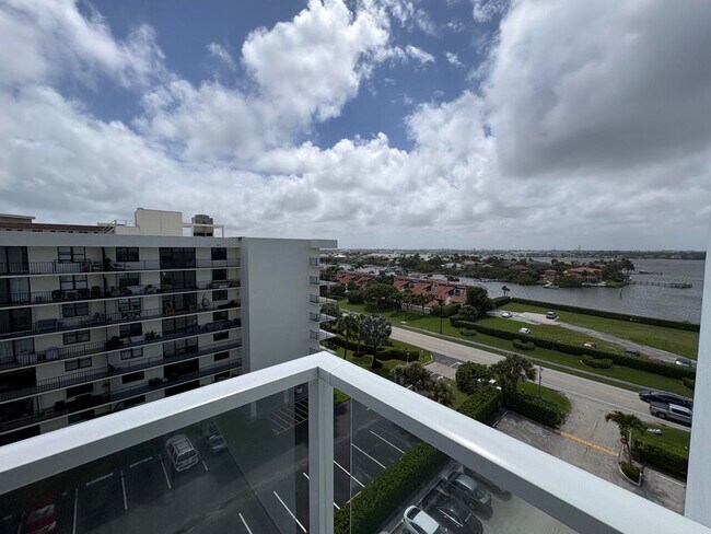 Building Photo - 3450 S Ocean Blvd