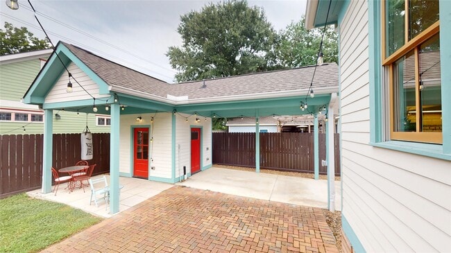 Building Photo - 1708 Shearn St