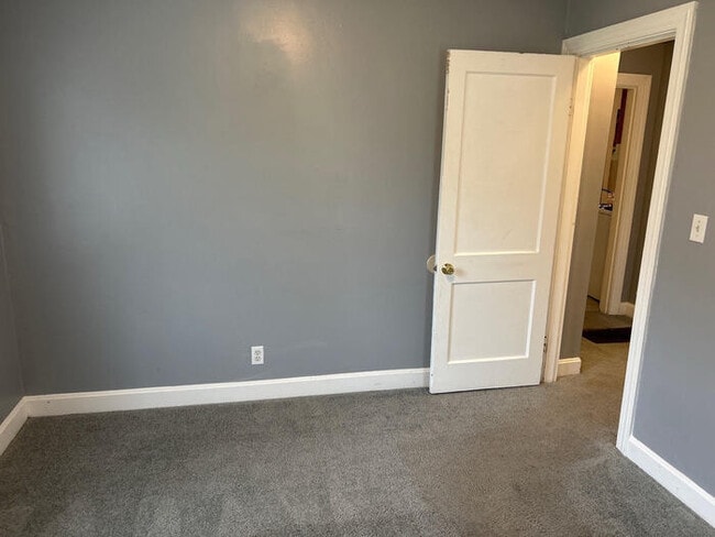 Building Photo - Cozy 4-Bedroom 1 Bath Home  in Peaceful Lo...