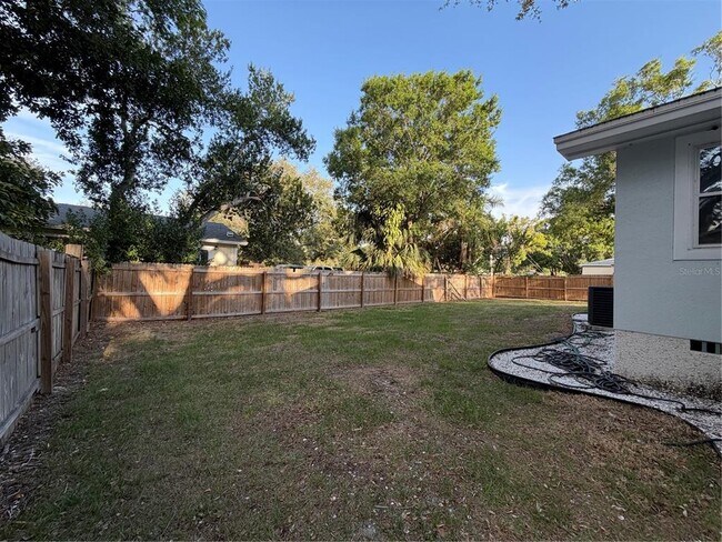 Building Photo - 1947 Chenango Ave