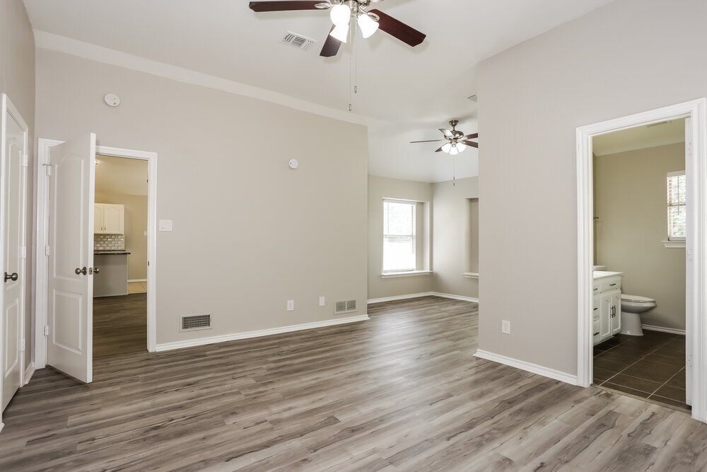 Building Photo - 6841 Black Wing Dr