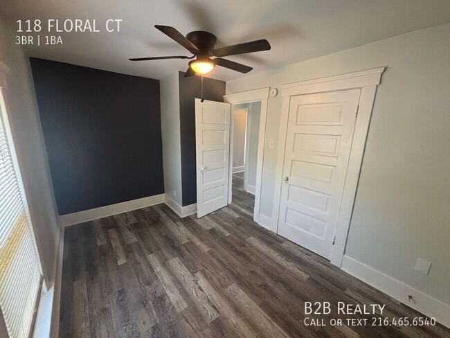 Building Photo - 118 Floral Ct