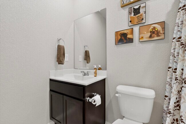 Building Photo - 10650 Valedon Ln SW