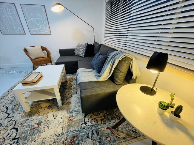 Building Photo - 8036 Harding Ave