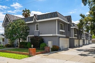 Building Photo - 2452 Oneida St