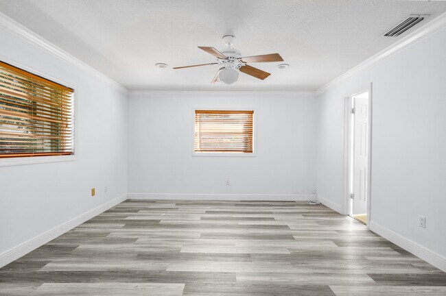 Building Photo - 22674 Family Cir