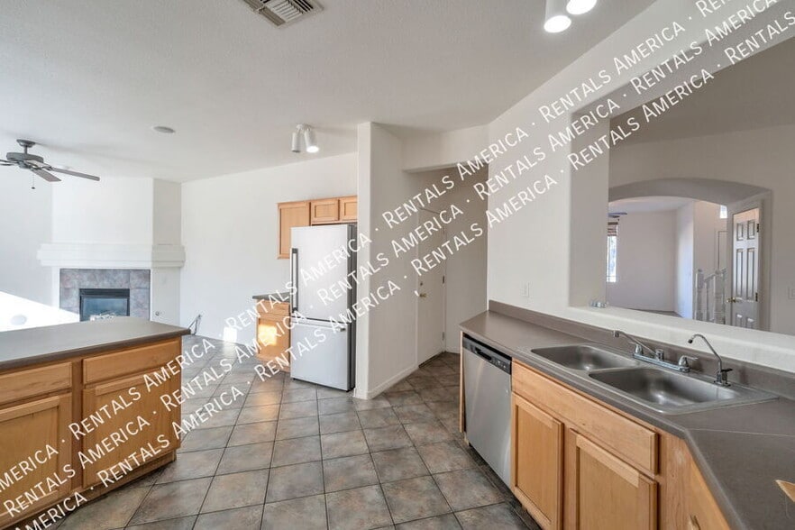 Building Photo - 14902 S Placita Tierra Montanosa