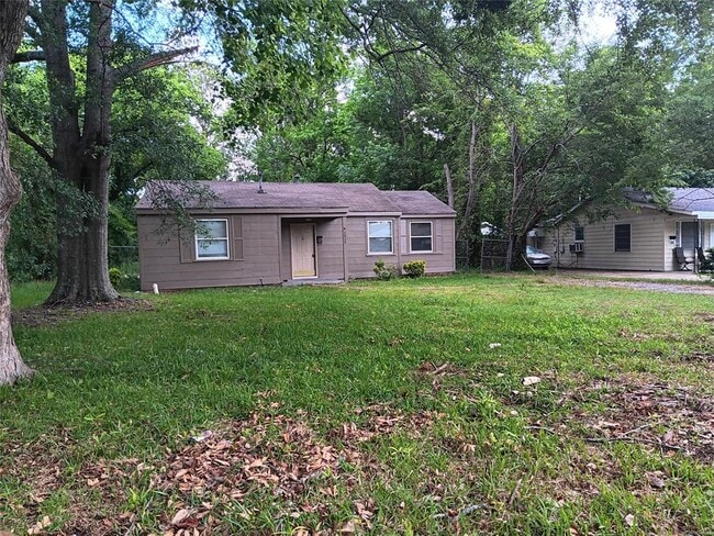 Primary Photo - 2037 Mona Lisa Dr