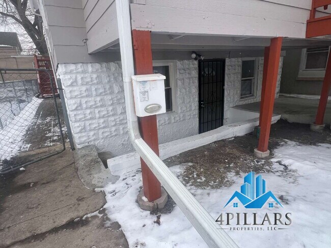 Building Photo - "Cozy 1-Bedroom Duplex Gem on Sohl Avenue - Plenty of Comfort!"