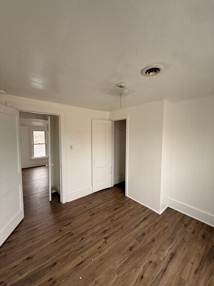 Building Photo - 18168 Brohl St