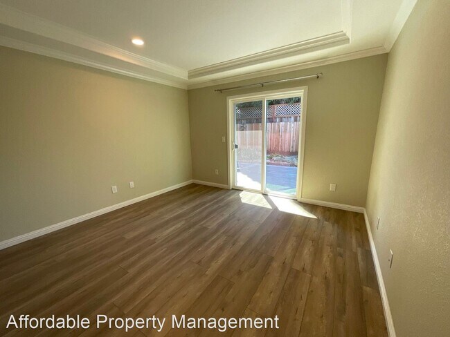 Building Photo - 4 br, 3 bath House - 2820 Donizetti Court