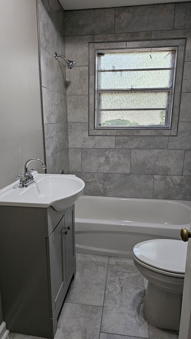 Building Photo - Adorable 3 bedroom, 2 bath home for lease.