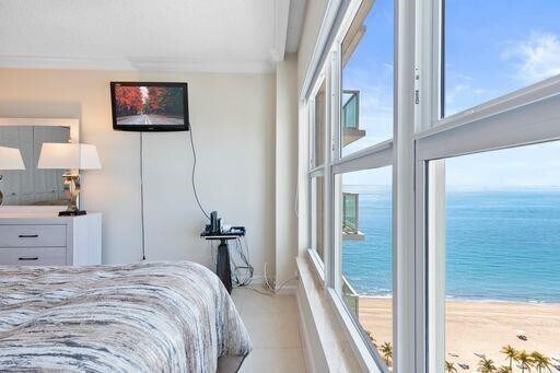 Building Photo - 3550 Galt Ocean Dr