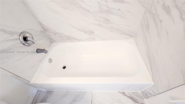 Building Photo - 741 SE 2nd St