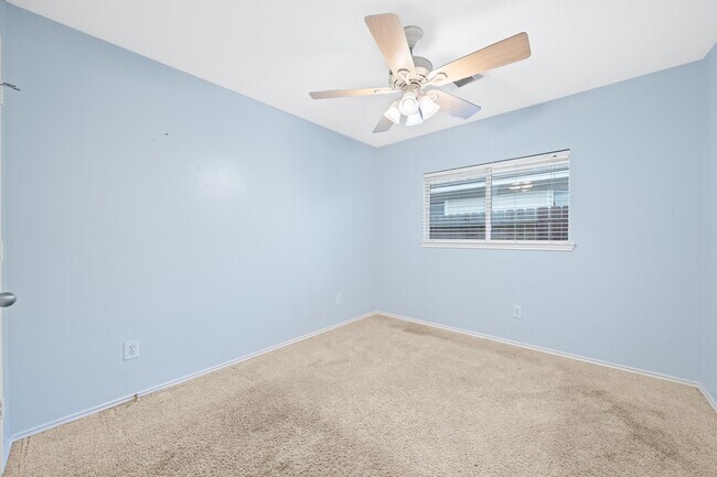 Building Photo - 11018 WARATH Oak Ct