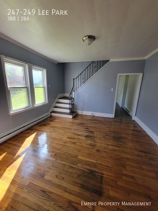 Building Photo - 247-249 Lee Park-
