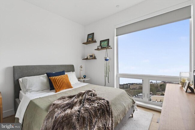 Building Photo - 2905 Georgia Ave NW