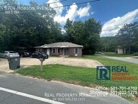 Building Photo - 1704 Hobson Ave