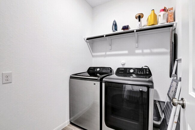 Building Photo - ***APPLICATION CURRENTLY UNDER REVIEW***Ca...