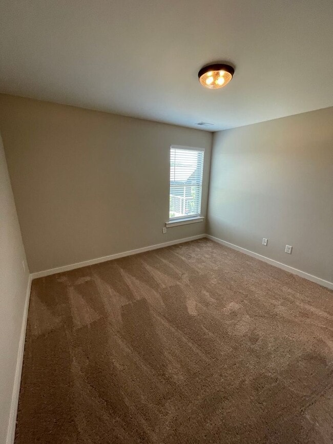 Building Photo - Home for Rent in Calera, AL!!! View with 48 Hours Notice!