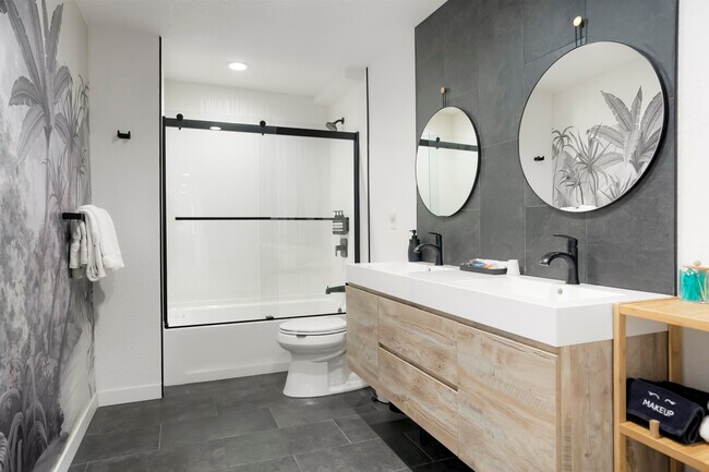 Building Photo - Robb Way