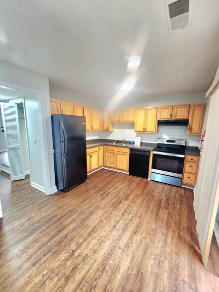 Building Photo - 780 Glynn Oaks Dr