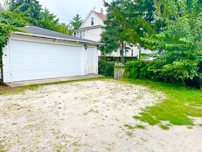 Building Photo - 604 Clement St