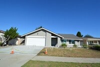 Building Photo - 3621 Miramar Way