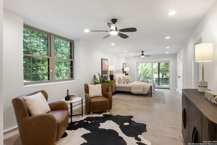 Building Photo - 123 E Brandon