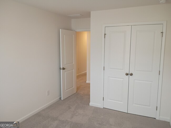 Building Photo - 248 Kenoot Dr