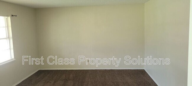 Building Photo - 6300 N Wildewood Dr