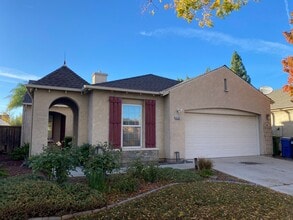 Building Photo - Great Turlock Location