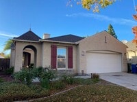 Building Photo - Great Turlock Location