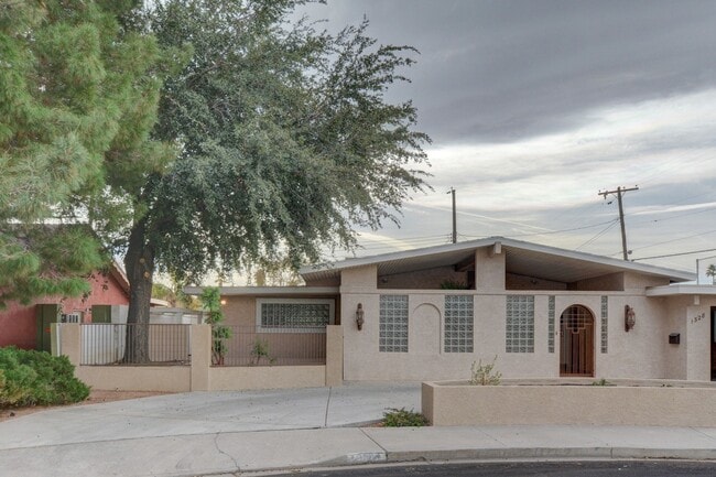 Building Photo - 1328 E St Jude Cir