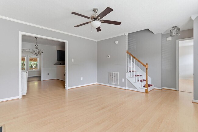 Building Photo - Covenient location in Fox Ridge subdivisio...