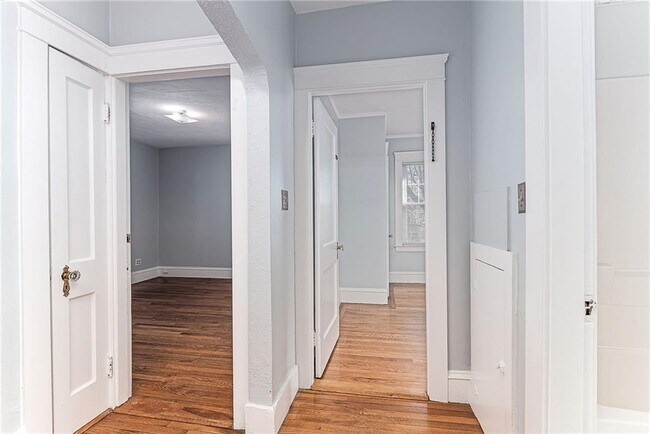 Building Photo - 30 Taft Ave