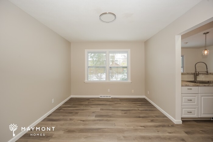 Building Photo - 281 Sundale Rd