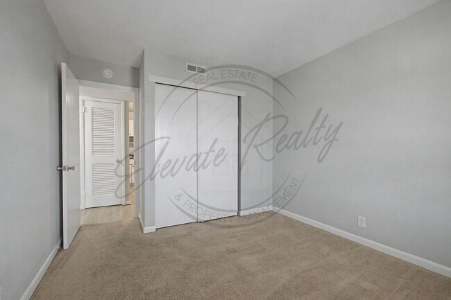 Building Photo - SPRING SPECIAL!! FIRST MONTH FREE on this Two Bedroom Condo, Second Floor, across from Madison Pa...