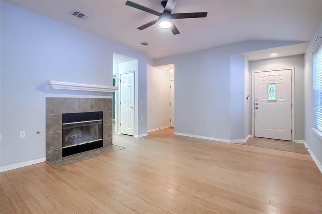 Building Photo - 1100 Emmitt Run